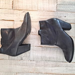 Aldo leather black booties